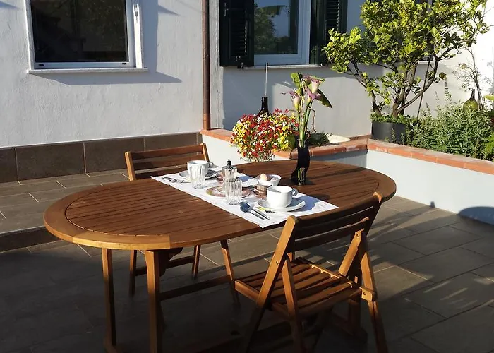 Semesterbostad La Civetta Sul Como' La Spezia